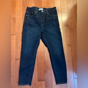 Size 31P LOFT Women's The Curvy Skinny Jeans